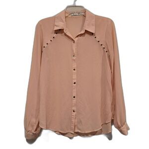 Chloe K pale pink long sleeve blouse top shirt with gold studs Women's size S